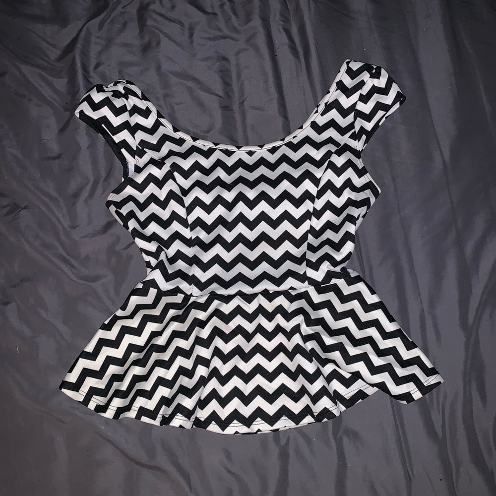 Woman’s blouse cute with open back Charlotte Russe